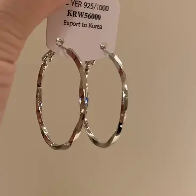 Fransız tarzı gümüş halka küpeler