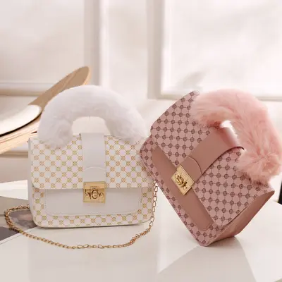Peluş Omuz ve Çapraz Askılı Küçük Kadın Çanta - 1