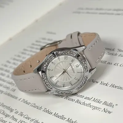 Damenuhr mit Strass-Besatz, Vintage-Stil, kleines elegantes Zifferblatt
