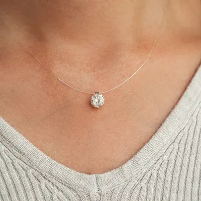 Moissanit kolye, 1 karat, görünmez balık hattı