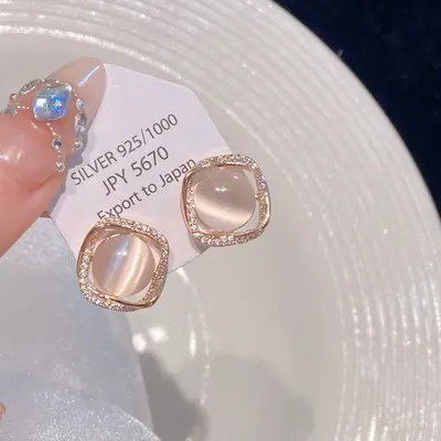 Cat eye stone ear clips, sparkling diamond, no piercing required - 2