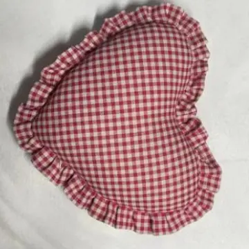 Plaid heart pillow