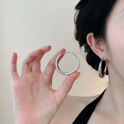 Premium metal ring ear clips without piercing for women - 10
