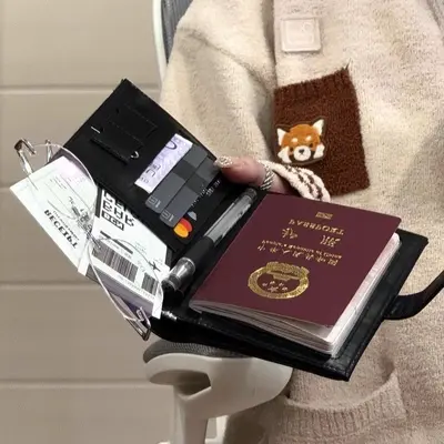 2026新款韩女同款护照夹护照包钱包旅行收纳包出国便携机票夹