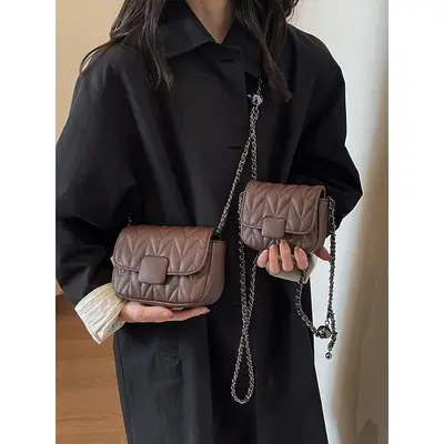 Small Chain Crossbody Bag for Women, Exquisite Design - 4