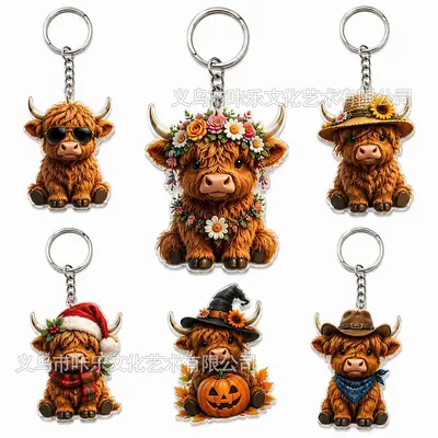 Highland Cow Acryl-Schlüsselanhänger, Cartoon-Kuh mit Cowboyhut