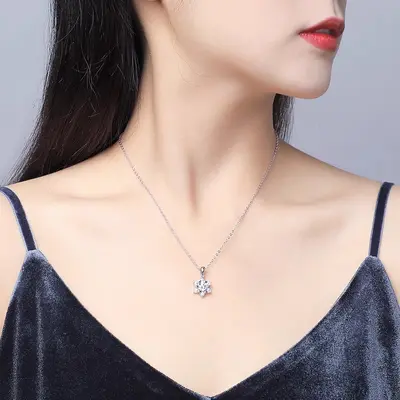 S925 gümüş mozanit kolye, kar tanesi tasarımı