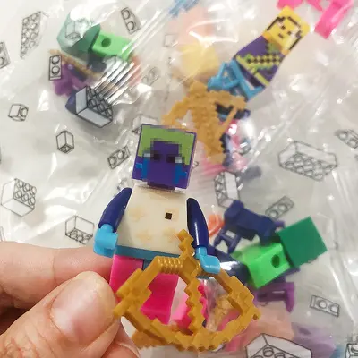 World Minifigure Building Blocks with Weapons, Micro Particles
