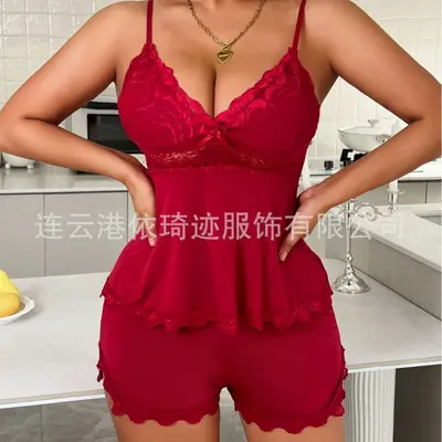 Kadın Dantelli Süt İpeği Pijama Takımı, İki Parça, Kolsuz, Boyun Askılı Şort
