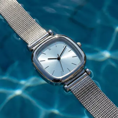 Hochwertige, trendige Instagram-Style Cross-Border-Mode-Damenuhr mit elegantem und kompaktem Charakter, Großhandels-Damenuhr mit Mesh-Armband. - 11