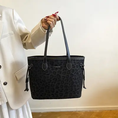 Women's Tote Bag, Large Capacity, Retro Design, Commuter and College - 2