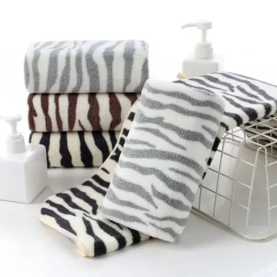 Çizgili banyo havlusu seti, mercan kadife, yumuşak ve emici - 3