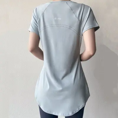 瑜伽服夏季女短袖中长款遮臀宽松显瘦跑步健身T恤运动上衣女 - 9