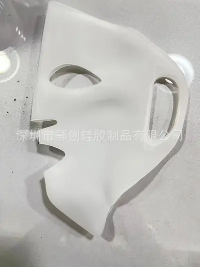 3D Silicone Hydrating Face Mask, Stays in Place During Movement - 11