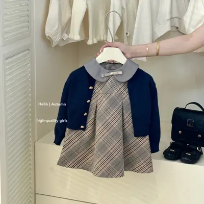 Mädchen-Set im koreanischen Stil: Karo-Weste-Kleid mit blauer Strickjacke - 9