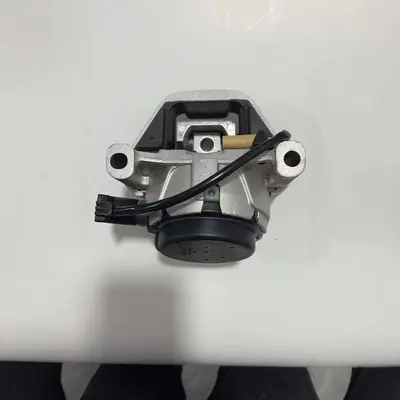 4G0199381NT Audi A6 C7 motor ayağı, sensörlü