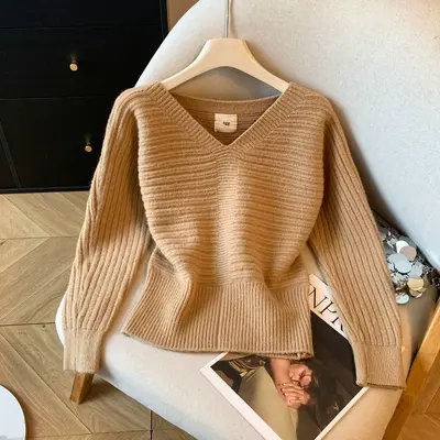 Damen-Strickpullover, einfarbig, V-Ausschnitt, Rippstrick, langärmlig, taillenbetont - 5