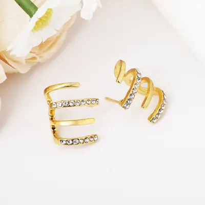 TikTok bestseller koreanische Version kleine frische Diamant-Ohrstecker für Frauen, elegante Legierungs-Ohrstecker Großhandel vom Hersteller.