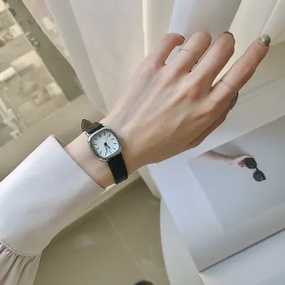 Korean-style quartz watch, leather strap, couple model