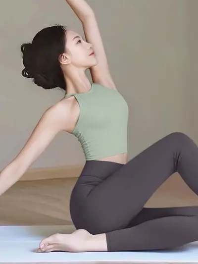 瑜伽服套装女高级感专业高端固定一体杯运动背心2026新款健身上衣 - 8