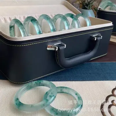 Natural jade bracelet with floating flower design - 3