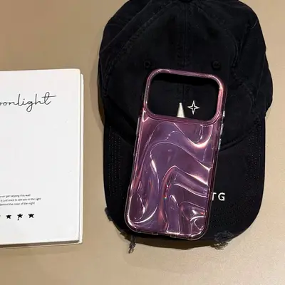 Çift katmanlı koyu mor saten desenli iPhone 16/15 kılıfı, darbe önleyici