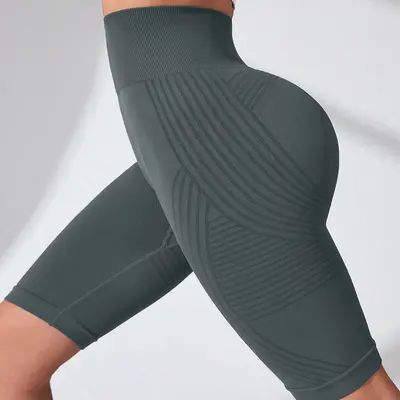 Nahtlose Yoga-Capri-Leggings mit hohem Bund und Push-up
