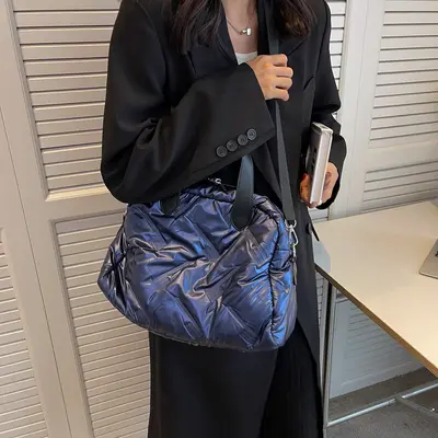 Women's Underarm Bag, Elegant Simple Design, Everyday Commuter Bag - 3