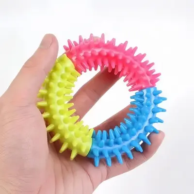 TPR-Stachelring Hundespielzeug, dreifarbig, robuster Kauring - 5