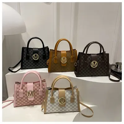Große Damen-Handtasche 2025 neues Modell, modische Damen-Handtasche mit Aufdruck, großes Fassungsvermögen, vielseitig kombinierbar, lässige Umhängetasche zum Tragen über der Schulter oder quer über den Körper, große Tasche