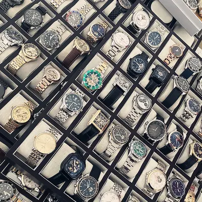 Canlı kör kutu stok erkek ve kadın su geçirmez saatler aydınlık çelik bant takvim kuvars saat moda izle rastgele toptan