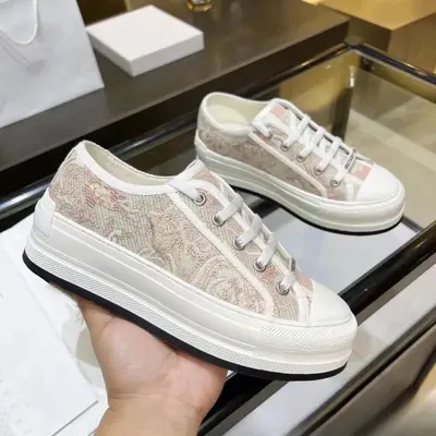 Women's Embroidered Canvas Lace-Up Shoes, Thick Sole, Hidden Heel - 9