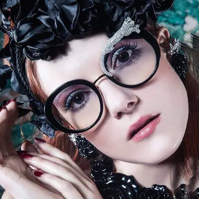 Women's Blue Light Filter Round Frame Sunglasses with Rhinestone Decor