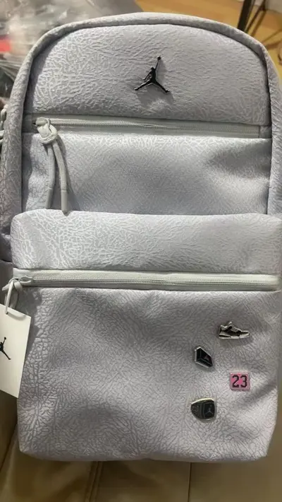 AJ Feiren 23 student backpack with badge design - 7