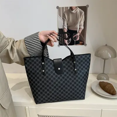 Large Capacity Women's Tote Bag, Printed Single Shoulder Bag for Commuting - 9