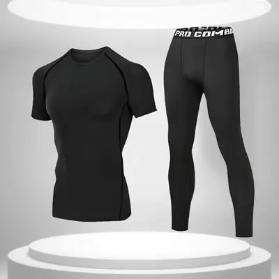 Herren-Sportset mit Eisseide-Kurzarmshirt und Trainingsshorts - 12