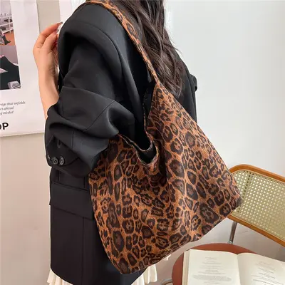 Suede-Look Women's Bag Large Capacity Leopard Print Retro Single Shoulder Bag - 7