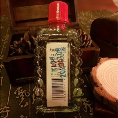 批发  国货正品上海白油34g玻璃瓶亮发油头油护发油