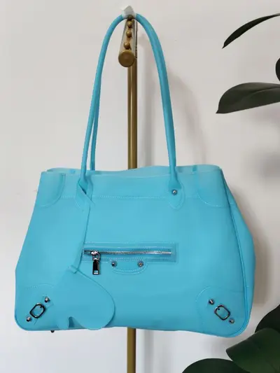 2026 Jelly Bag, Large Capacity Single-Shoulder Tote with Retro Rivets - 11