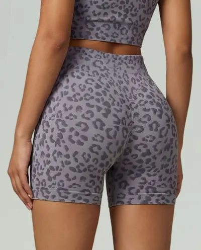 Dikişsiz 3D batik desenli üç çeyrek yoga taytı, yüksek bel kaldırıcı, leopar desen - 7