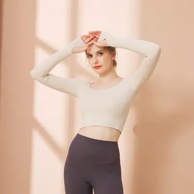 Women's Seamless Black Long Sleeve Short Crop Yoga Top, Autumn Winter - 3