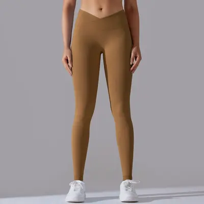 Seamless Women's Yoga Leggings, Peach Hip Effect, Breathable, Cropped Length - 12