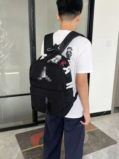 Large-Capacity Unisex Sports Backpack for Middle and High School, Laptop Compartment - 1