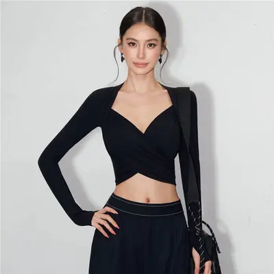 Women's sports crop top with chest pad, fitted - 6