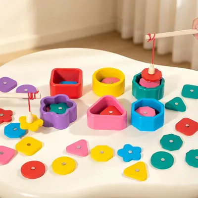 Farben-Formen-Sortierspielzeug mit Bausteinen für Kinder von 1 bis 3 Jahren