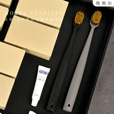 Hochwertiges Einwegzubehör für Gästehäuser und Hotels - komplettes Set mit Zahnbürste, Zahnzubehör, Pantoffeln und Toilettenartikeln für Gäste