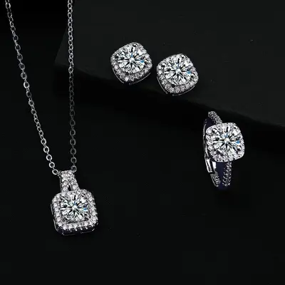 Grenzüberschreitender Bestseller Moissanit Halskette und Ring für Frauen, 1 Karat Ohrringe, Fingerring, Schlüsselbeinkettte, TikTok Live-Versorgung.