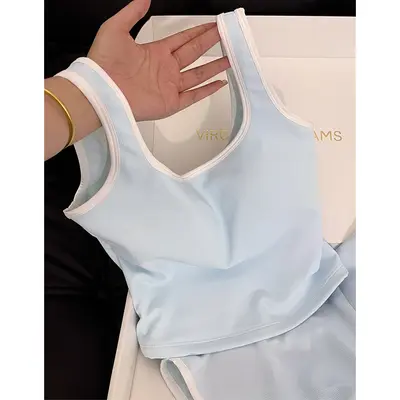 Kadın yoga takımı, göğüs pedli askılı üst ve şort, iki parça - 5