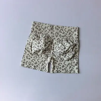 Yüksek Belli Leopar Desenli Dikişsiz Kadın Yoga Şortu, 3/4 Boy - 10