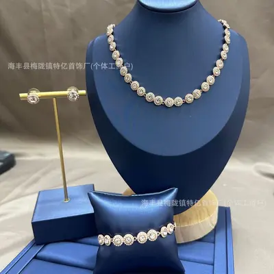Yuvarlak düğme tam taş kolye, bileklik ve küpe takımı